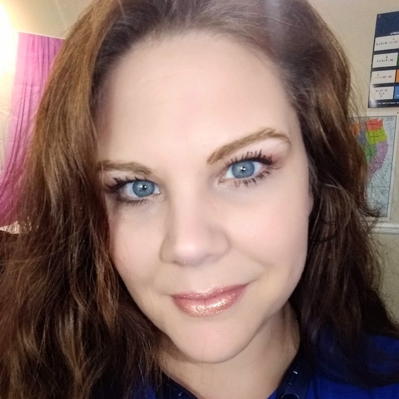 Ultra Gold Glitter GLOSS - Picture 3 of 6